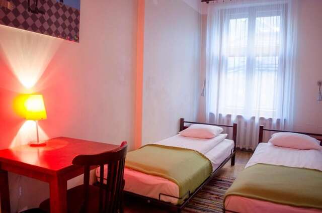 Хостелы Red Nose Hostel Рига-33